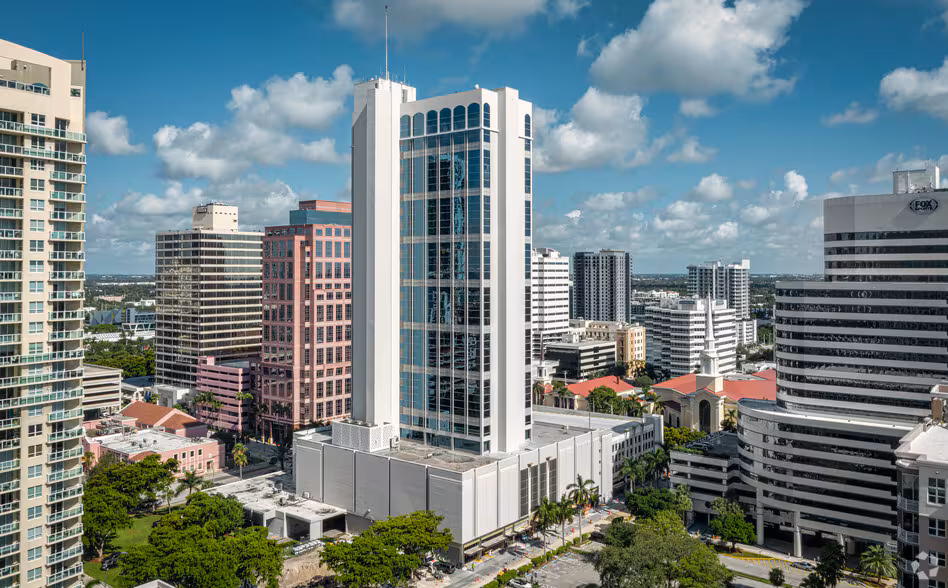 100-SE-3rd-Ave-Fort-Lauderdale-FL-Building-Photo-1-Large 100-SE-3rd-Ave-Fort-Lauderdale-FL-Building-Photo-1-Large