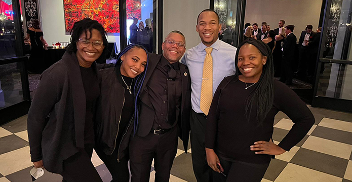 how-to-organize-a-fundraiser-live-auction-for-a-non-profit